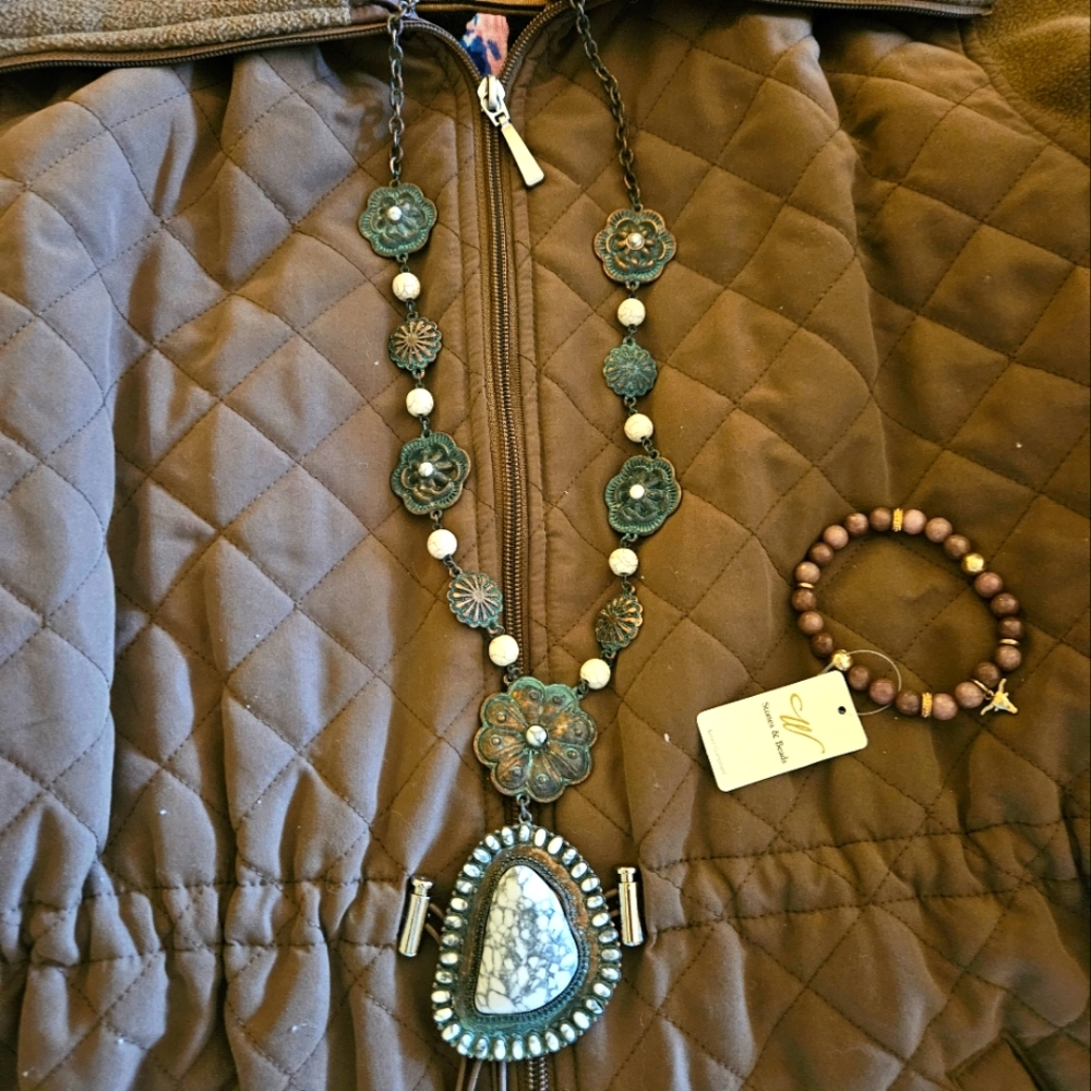 Long necklace and bracelet set
